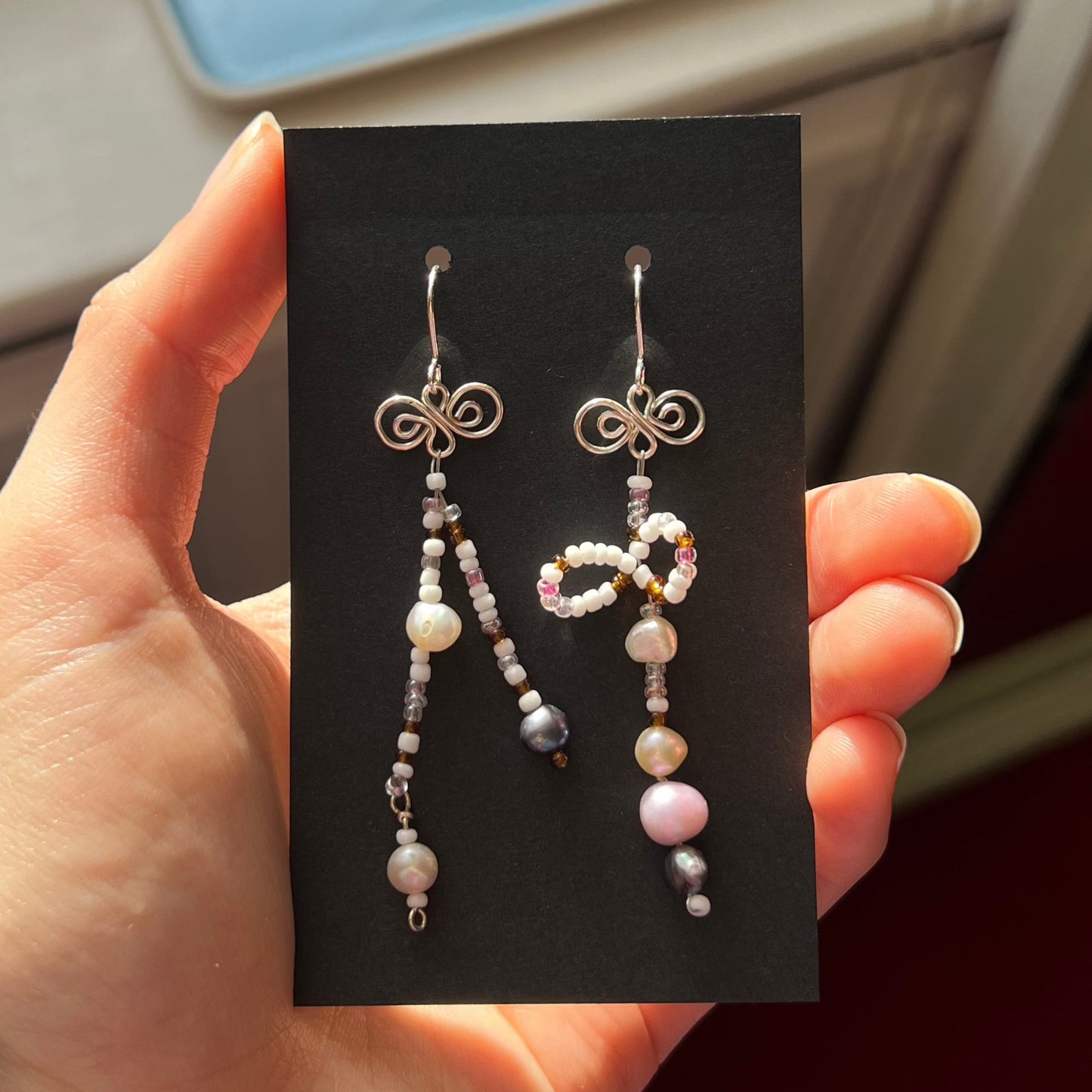 1 sur 1 𝕞𝕚𝕞𝕓𝕠𝕨 Boucles d'oreilles