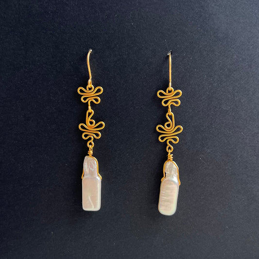 Boucles d'oreilles ViVi en or et perles